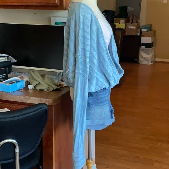 Free People Laguna White Indigo Wrap Top Size L, NWT - Picture 6 of 14